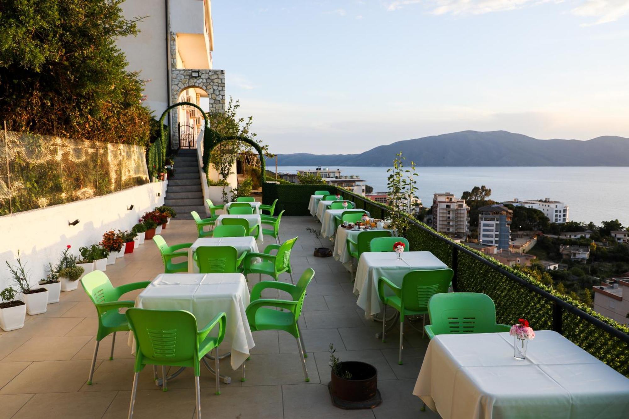 Vila Dena Vlorë Екстериор снимка