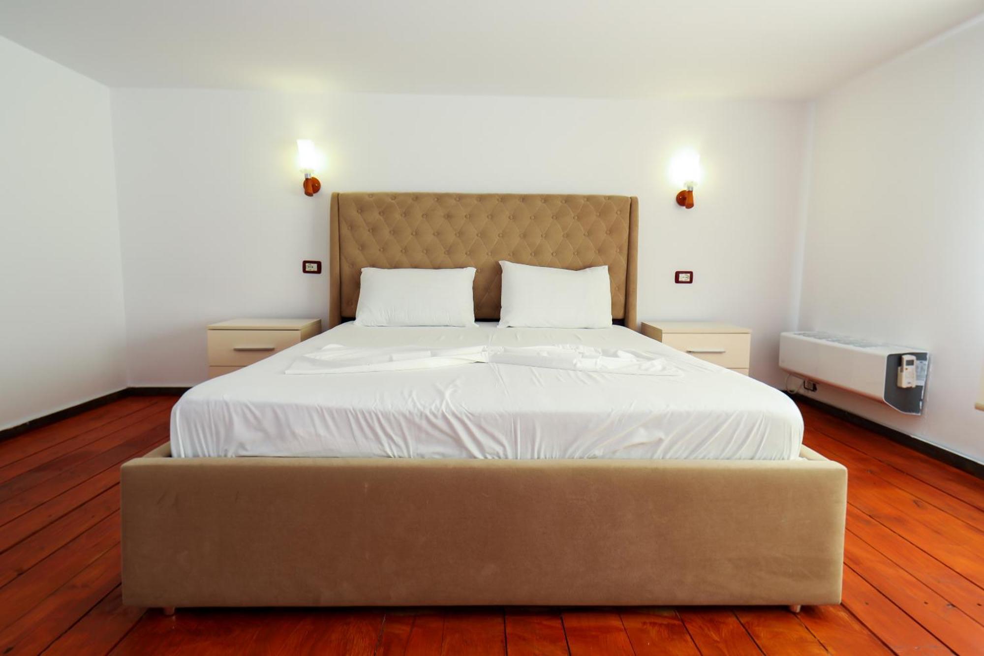 Vila Dena Vlorë Екстериор снимка