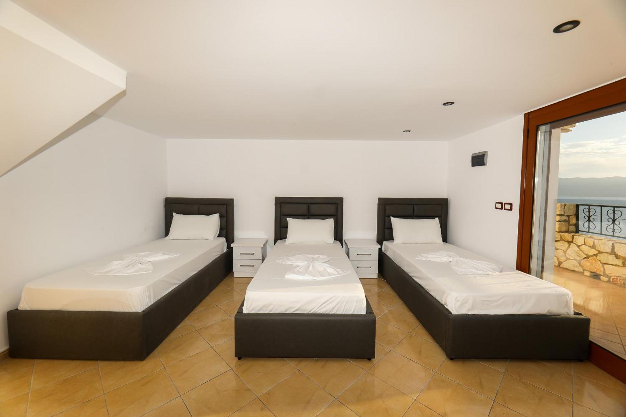 Vila Dena Vlorë Екстериор снимка