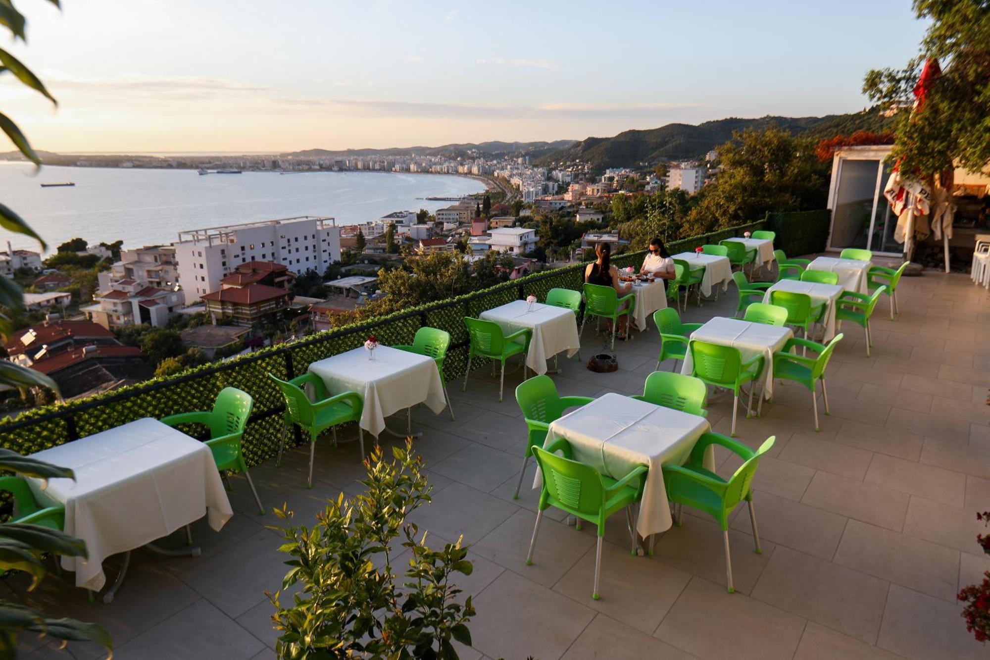 Vila Dena Vlorë Екстериор снимка
