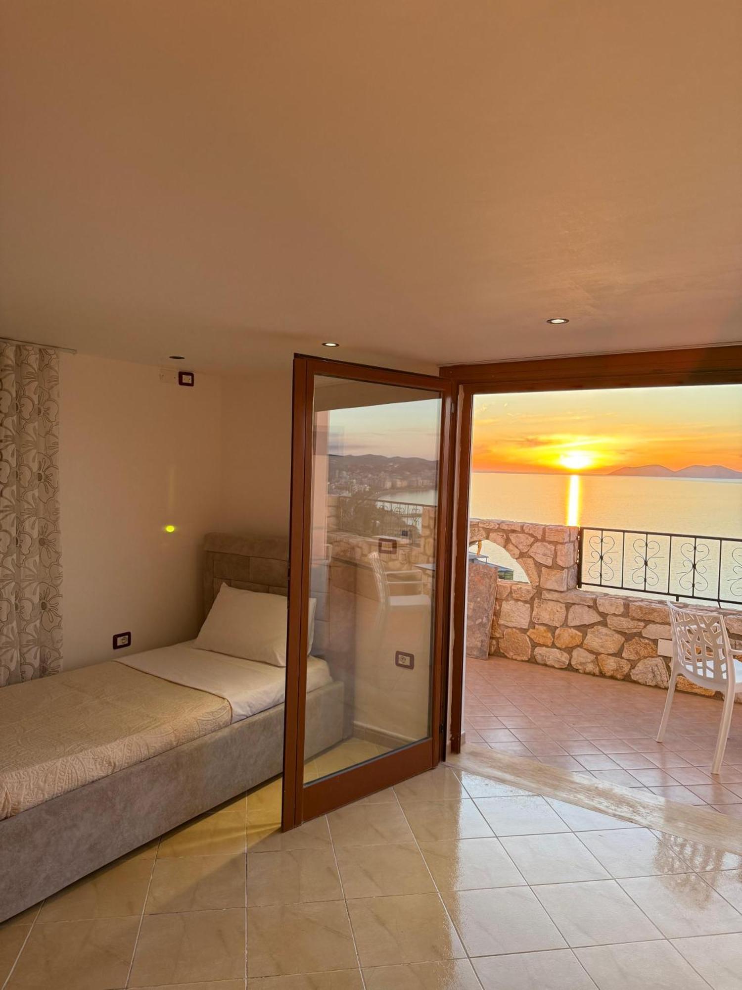 Vila Dena Vlorë Екстериор снимка